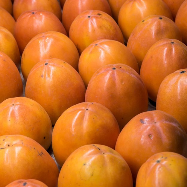 Spanish-Persimmons-Fruit-Box.jpeg