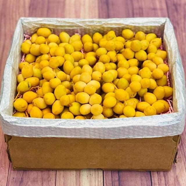 Yellow-Barhi-Dates-Fruit-Boxes.jpg